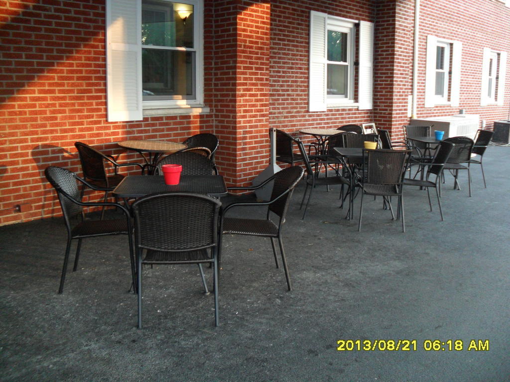 Bicentennial Inn Buckhannon Exterior photo